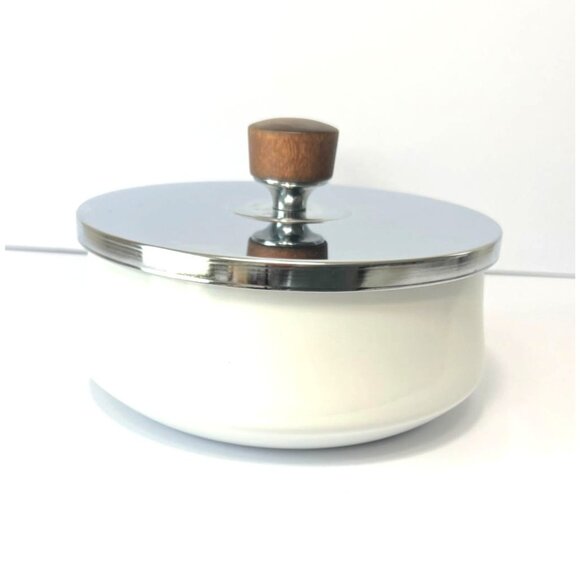 Dansk Købenstyle White Enameled Carbon Steel Saucepan With Lid Wooden Handle 2Qt - Picture 3 of 11